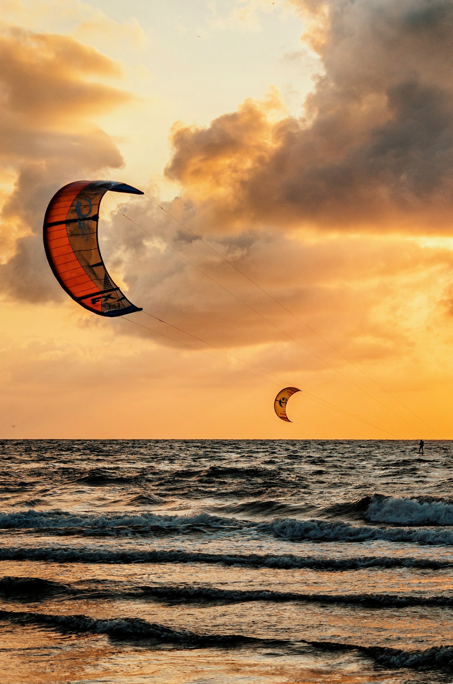 How Kitesurfing Inspires Creativity in Business